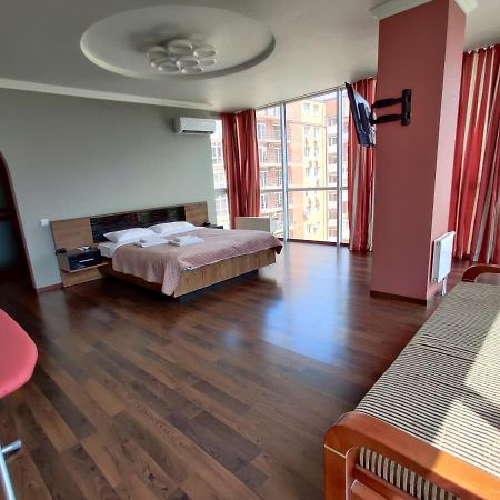 Micromegas Apartments Çernivtsi Dış mekan fotoğraf