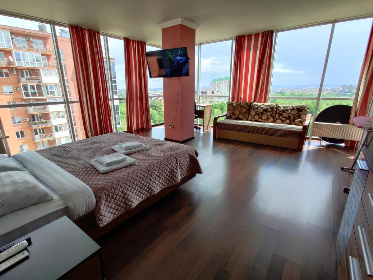 Micromegas Apartments Çernivtsi Dış mekan fotoğraf