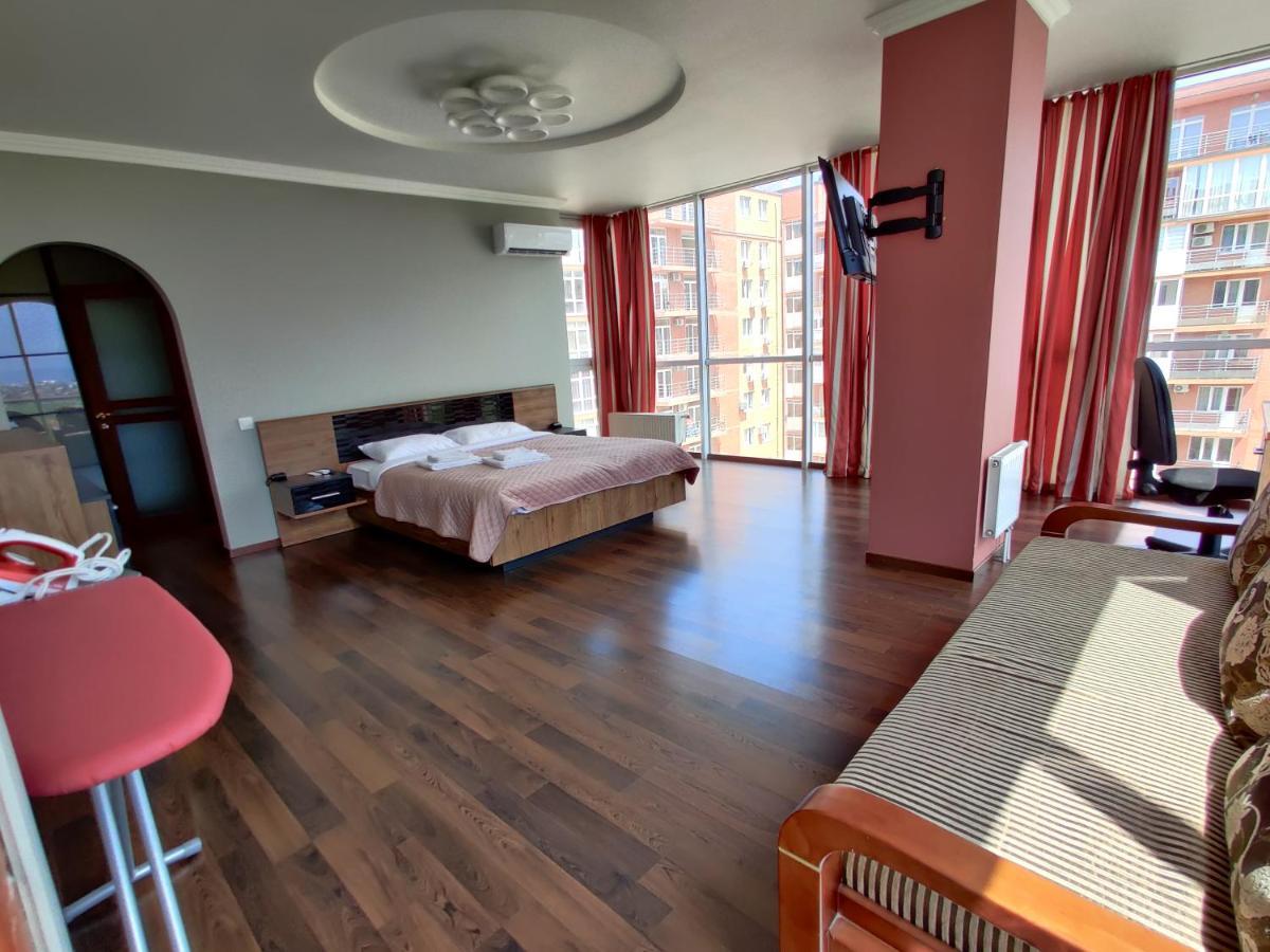 Micromegas Apartments Çernivtsi Dış mekan fotoğraf